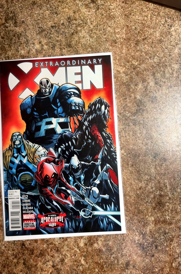 Extraordinary X-Men #12 (2016) Marvel Comics cover